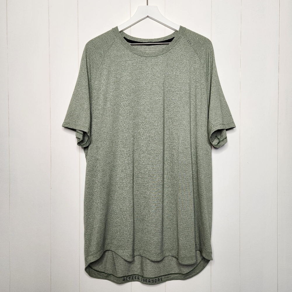lululemon athletica Men's Short Sleeve Tee in Heather Sage Green